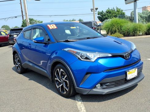 Used 2018 Toyota C-HR XLE FWD image 1