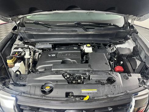 Used 2020 Nissan Pathfinder SL AWD/4WD image 12