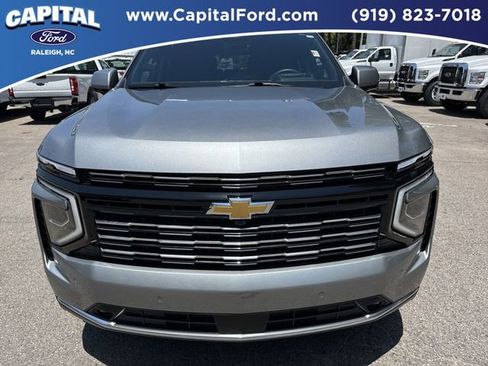 Used 2025 Chevrolet Tahoe High Country AWD/4WD image 10