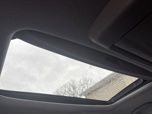 Used 2019 Honda Pilot Touring image 4