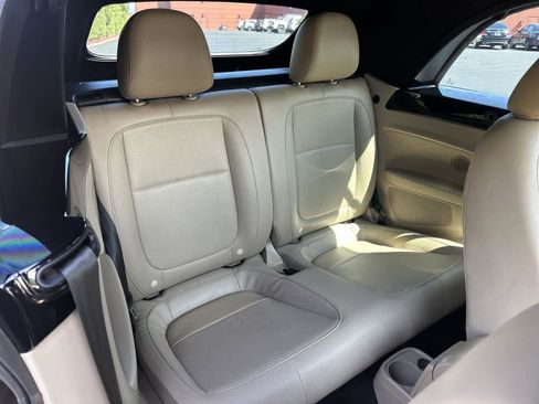 Used 2019 Volkswagen Beetle 2.0T SE image 13