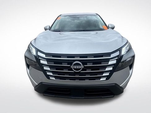 Used 2025 Nissan Rogue SV image 10