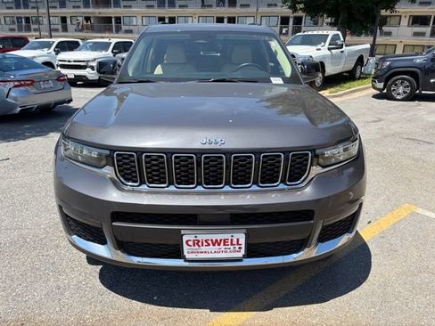Used 2022 Jeep Grand Cherokee L Limited AWD/4WD image 48