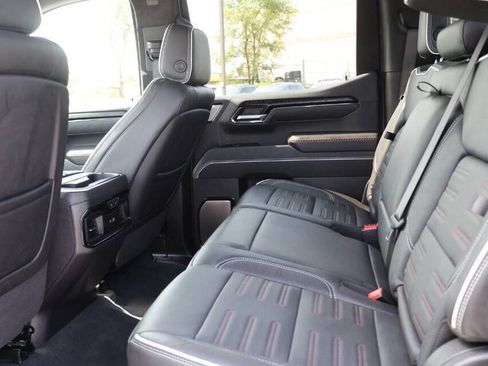 Used 2024 GMC Sierra 1500 AT4X AWD/4WD image 17