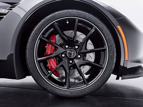 Used 2016 Chevrolet Corvette Z06 w/ 3LZ Preferred Equipment Group RWD image 31