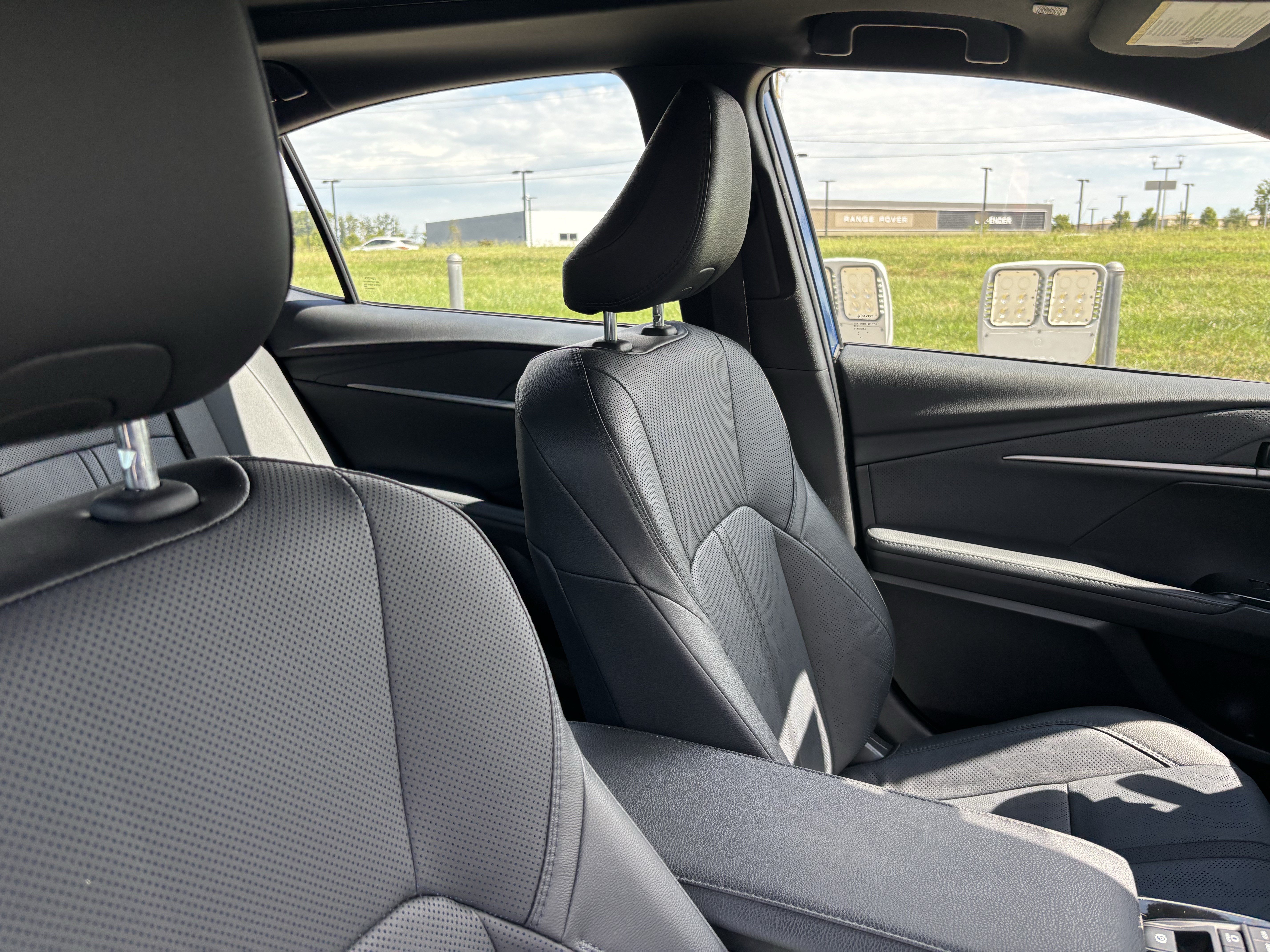 Used 2025 Toyota Camry XSE FWD image 34