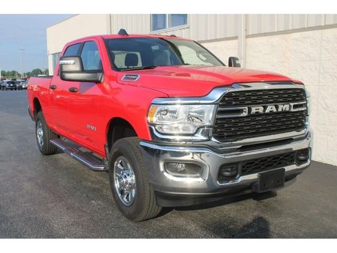 Used 2024 RAM 2500 Big Horn w/ Bed Utility Group image 2