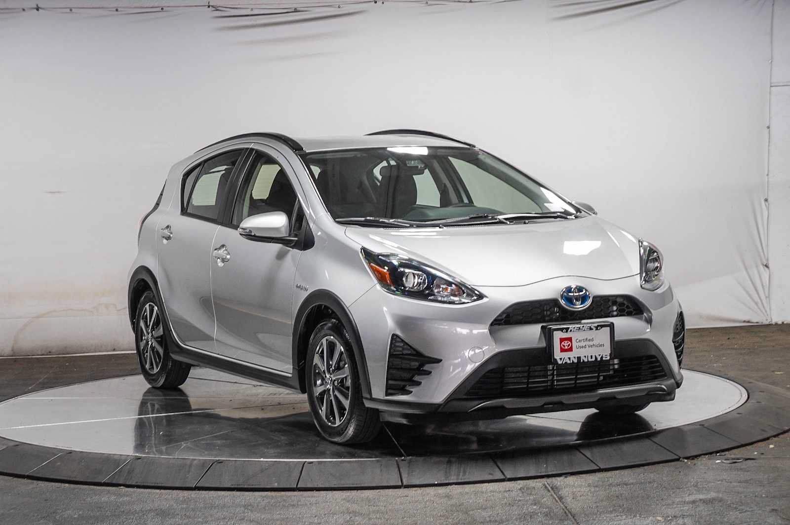 Certified 2019 Toyota Prius C FWD image 6