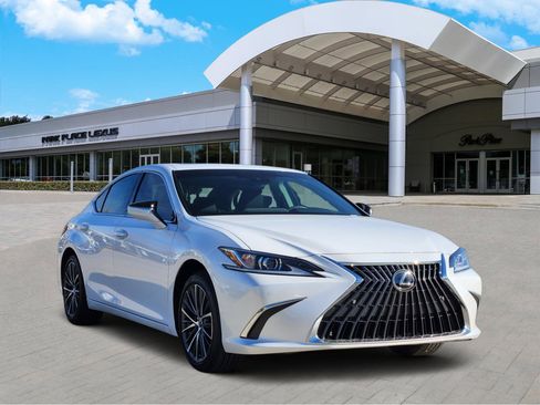 New 2025 Lexus ES 350 w/ Premium Package image 2