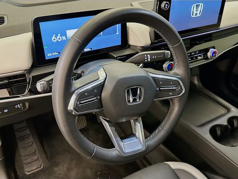 Used 2025 Honda Prologue Touring image 18