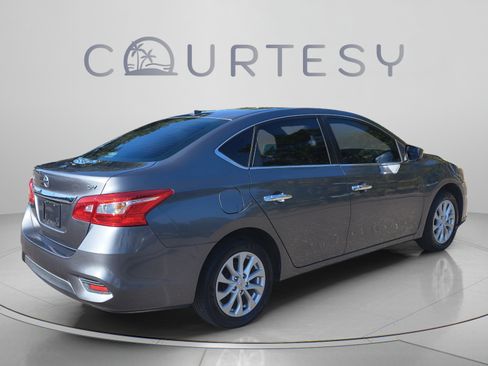 Used 2018 Nissan Sentra SV FWD image 7