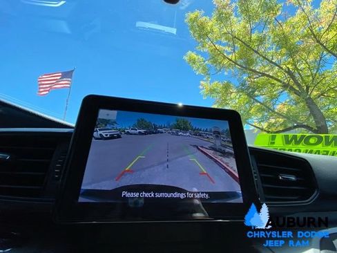Used 2022 Ford Explorer XLT AWD/4WD image 40