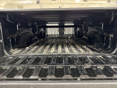Used 2025 RAM 1500 Big Horn AWD/4WD image 23
