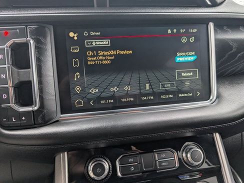 Used 2023 GMC Yukon Denali image 13