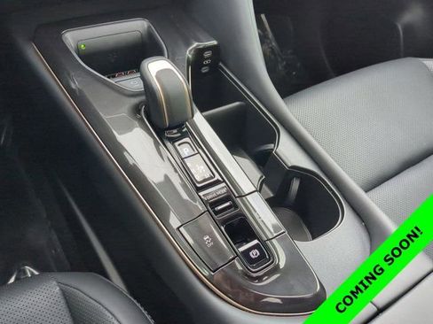 Certified 2024 Toyota Crown Platinum image 15