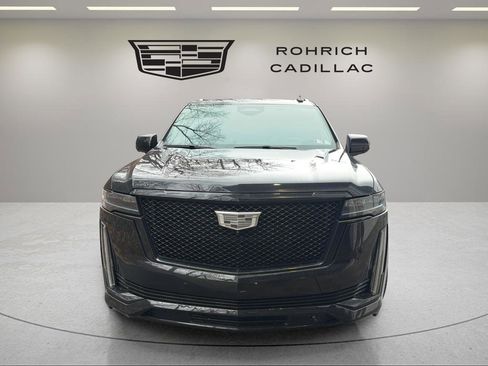 Certified 2022 Cadillac Escalade Sport Platinum w/ LPO, ONYX Package image 2