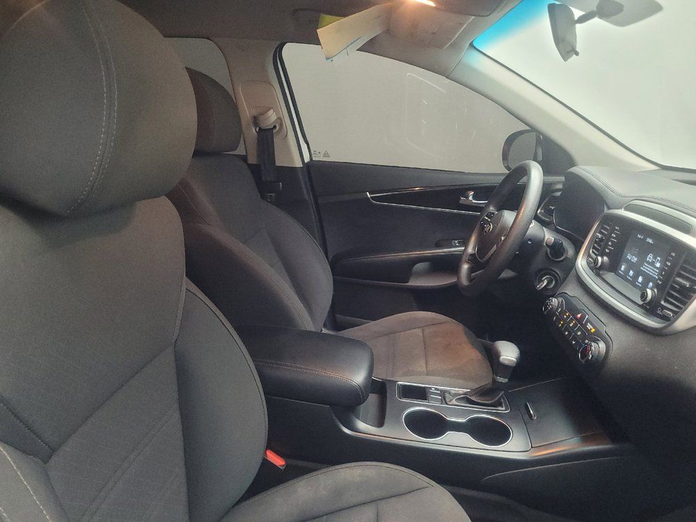 Used 2020 Kia Sorento FWD V6 image 21