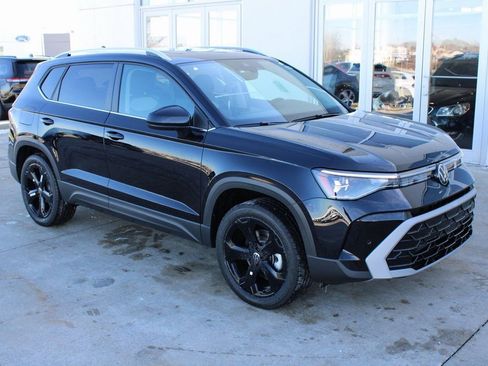 New 2026 Volkswagen Taos SEL AWD/4WD image 1