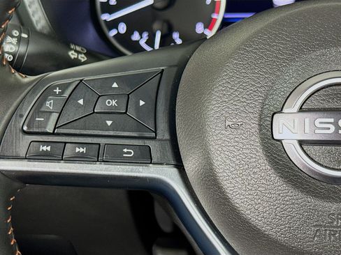 Used 2025 Nissan Sentra SR w/ Midnight Edition FWD image 11
