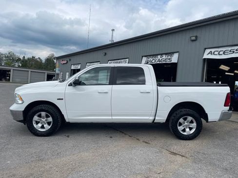 Used 2021 RAM 1500 Classic SLT w/ Trailer Tow Group AWD/4WD image 4