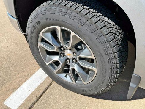 New 2026 Chevrolet Silverado 1500 LT image 10