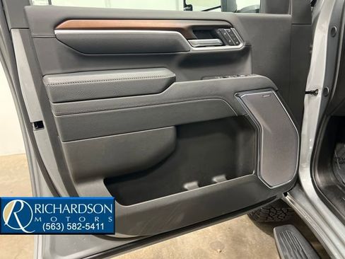 Used 2025 GMC Sierra 2500 Denali w/ Denali Reserve Package image 10