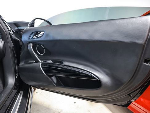 Used 2012 Audi R8 V10 w/ Enhanced Leather Pkg image 20