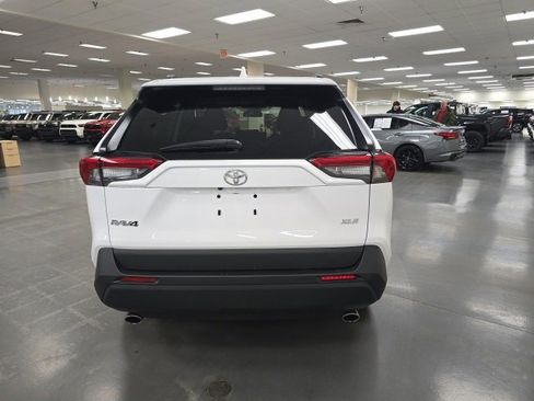 Used 2024 Toyota RAV4 XLE image 4