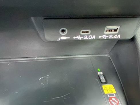 Used 2025 Subaru Forester Limited image 29