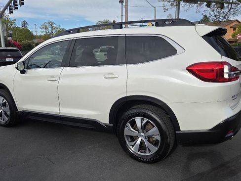 Used 2022 Subaru Ascent Premium w/ Convenience Package image 12