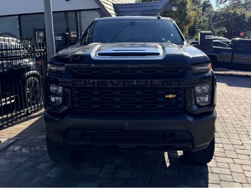 Used 2020 Chevrolet Silverado 2500 LT AWD/4WD image 3
