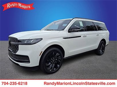 New 2025 Lincoln Navigator L Reserve w/ Jet Appearance Package