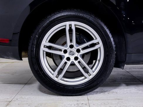 Used 2025 Porsche Macan image 21