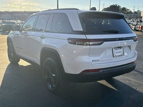 Used 2026 Jeep Grand Cherokee Limited w/ Limited Altitude Package RWD image 13
