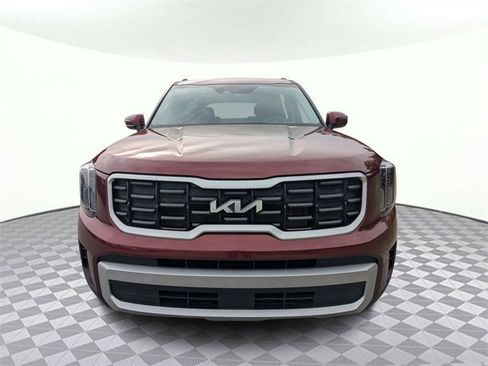 Used 2024 Kia Telluride S image 9