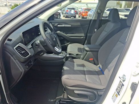 New 2026 Kia Seltos LX image 9