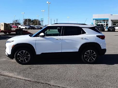 New 2026 Chevrolet TrailBlazer LT w/ Driver Confidence Package FWD image 5