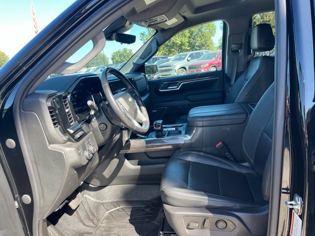 Used 2023 Chevrolet Silverado 1500 LTZ w/ Technology Package RWD image 16
