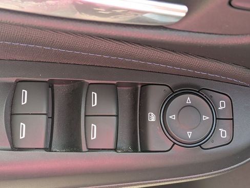 Used 2025 Buick Envista Sport Touring FWD image 12