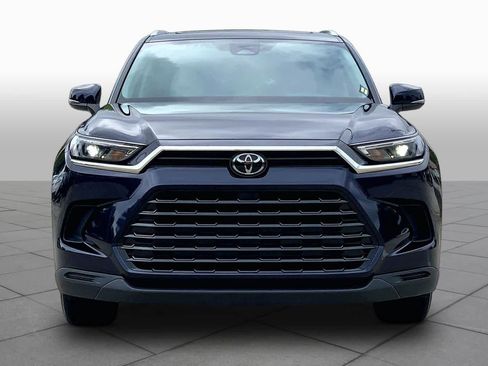 Used 2024 Toyota Grand Highlander AWD image 4