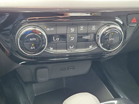 Used 2024 Chevrolet Trax ACTIV w/ Driver Confidence Package FWD image 26