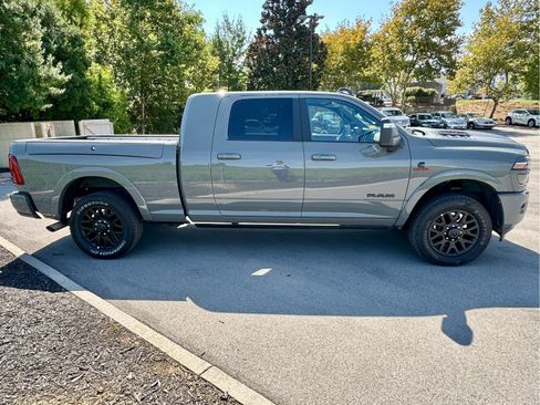 Used 2026 RAM 2500 Limited AWD/4WD image 4