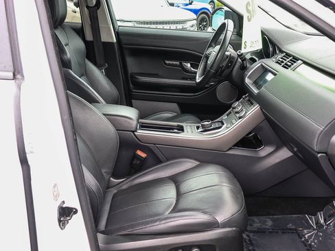 Used 2019 Land Rover Range Rover Evoque SE AWD/4WD image 16