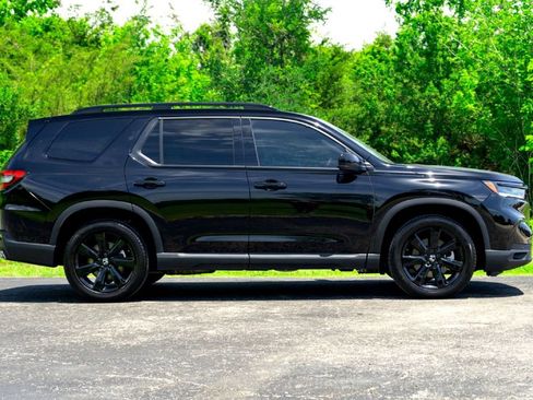 Used 2025 Honda Pilot Black Edition image 5