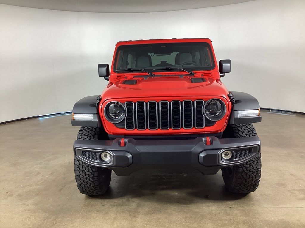 Used 2026 Jeep Wrangler Unlimited Rubicon AWD/4WD image 2