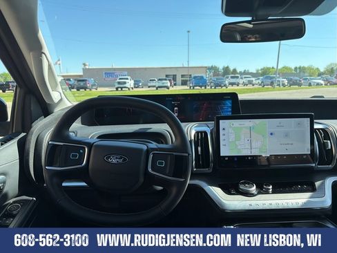 Used 2026 Ford Expedition Max Platinum AWD/4WD image 13