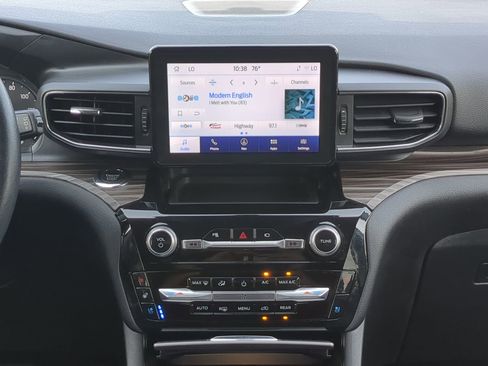 Certified 2022 Ford Explorer Limited w/ Equipment Group 301A RWD image 16