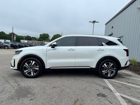 Used 2023 Kia Sorento SX Prestige w/ Panoramic Sunroof Package AWD/4WD image 4