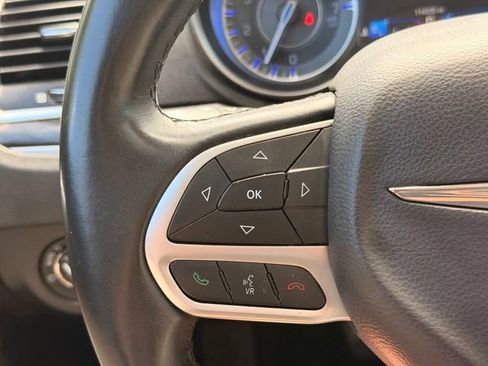 Used 2017 Chrysler 300 Limited w/ Value Package RWD image 25