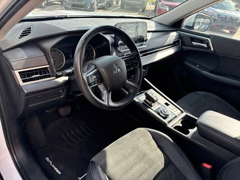 Used 2024 Mitsubishi Outlander SE FWD image 18